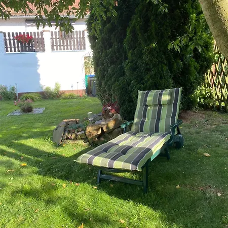 Sonnenterrasse Mit Grill Und Garten
