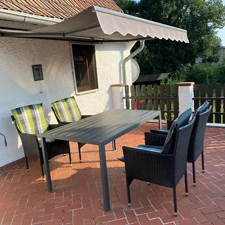 Sonnenterrasse Mit Grill Und Garten *